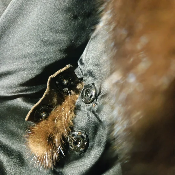 Dicker and Dicker Authentic Mink Fur Coat in Dark Brown Bev. Hills New York